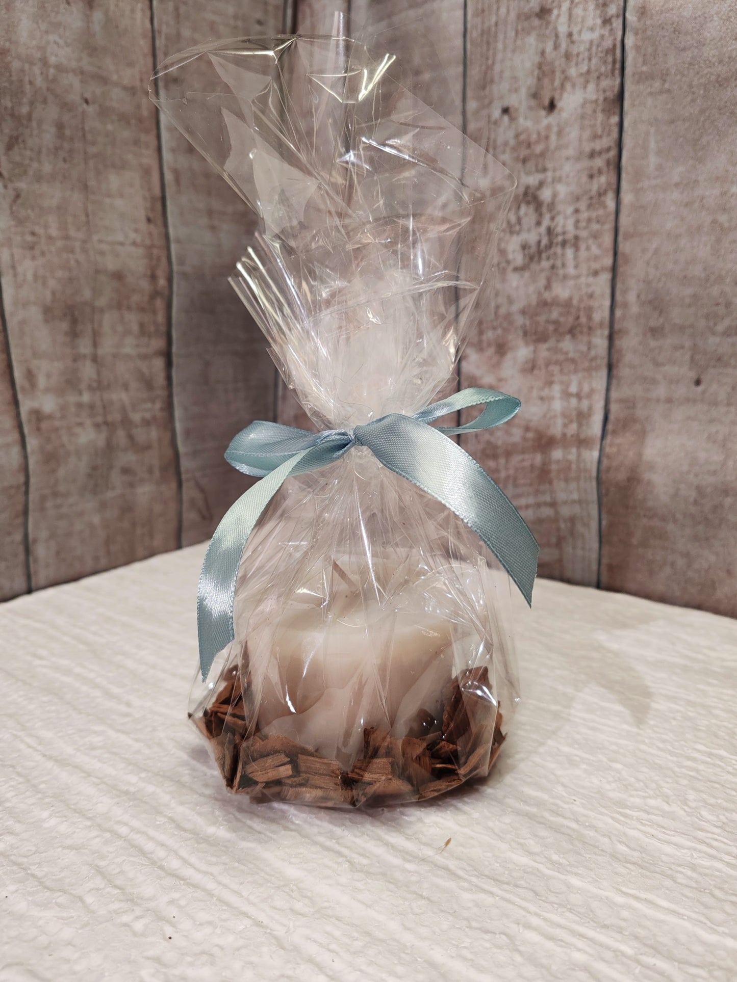 Bougie artisanale “Éclat de Cannelle et Sapin”