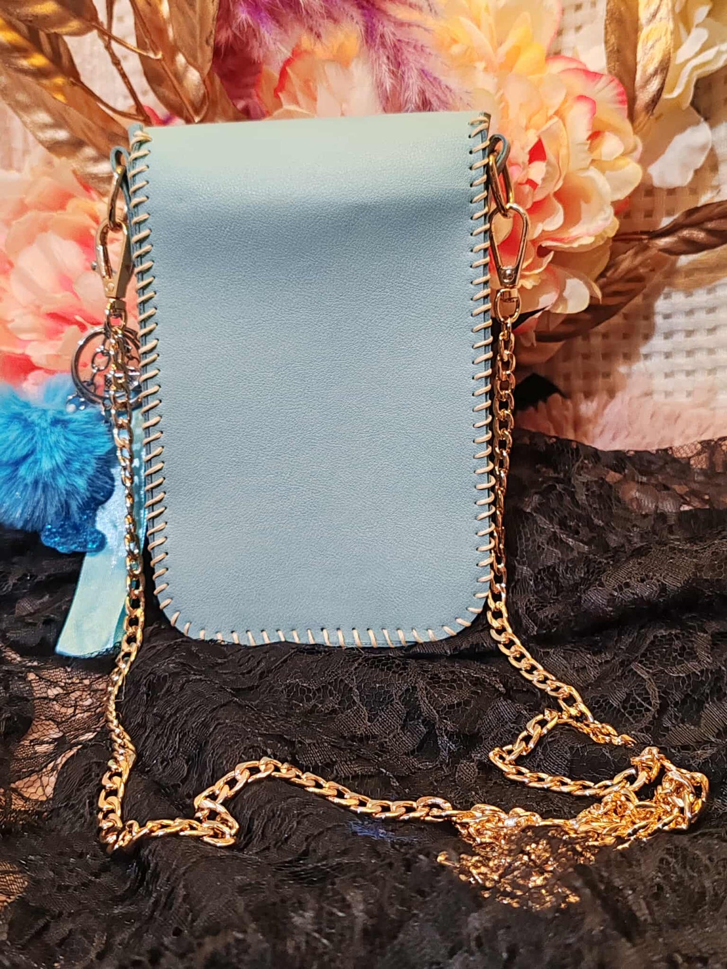 Jolie pochette artisanale en similicuir