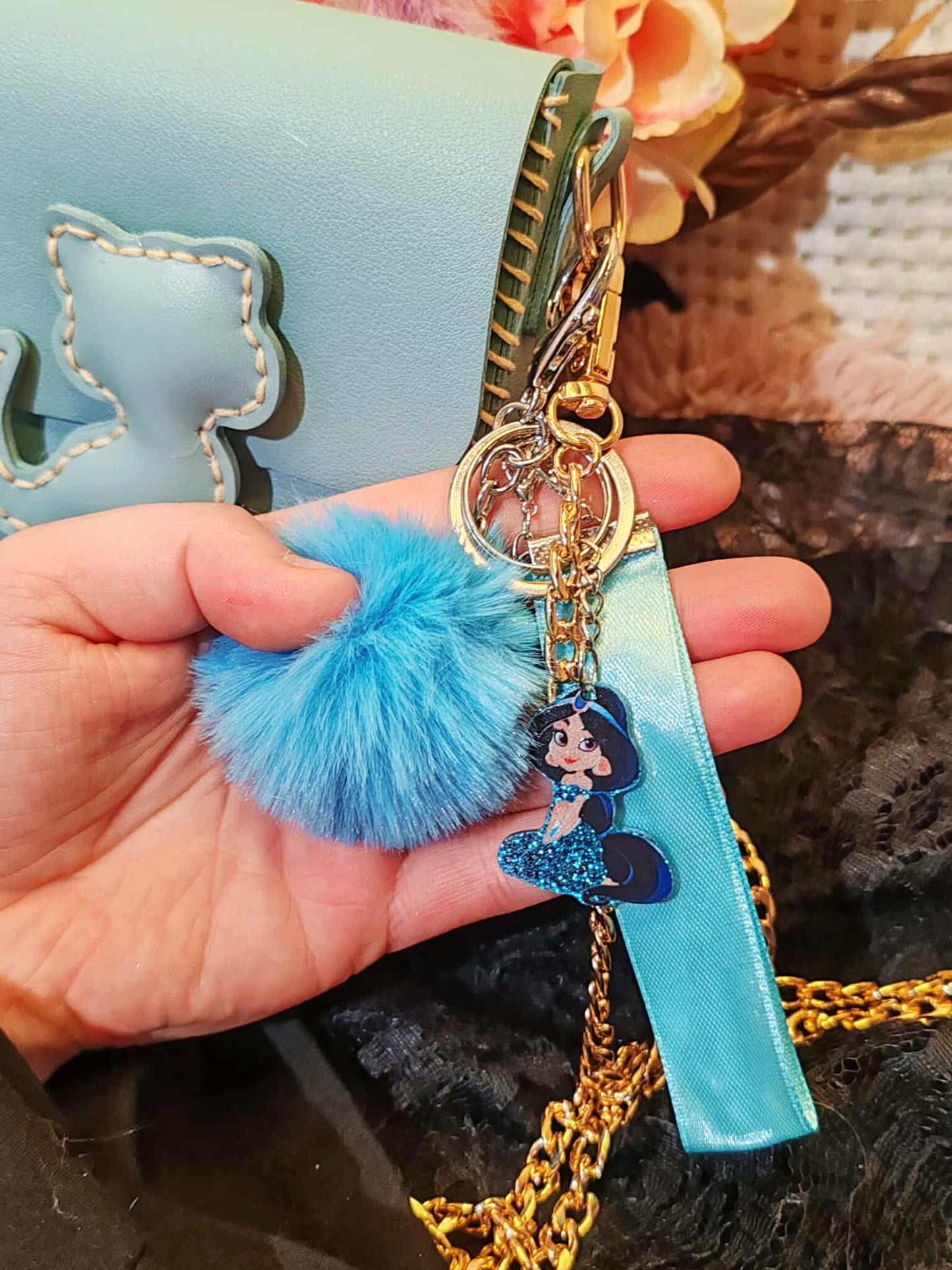 Jolie pochette artisanale en similicuir