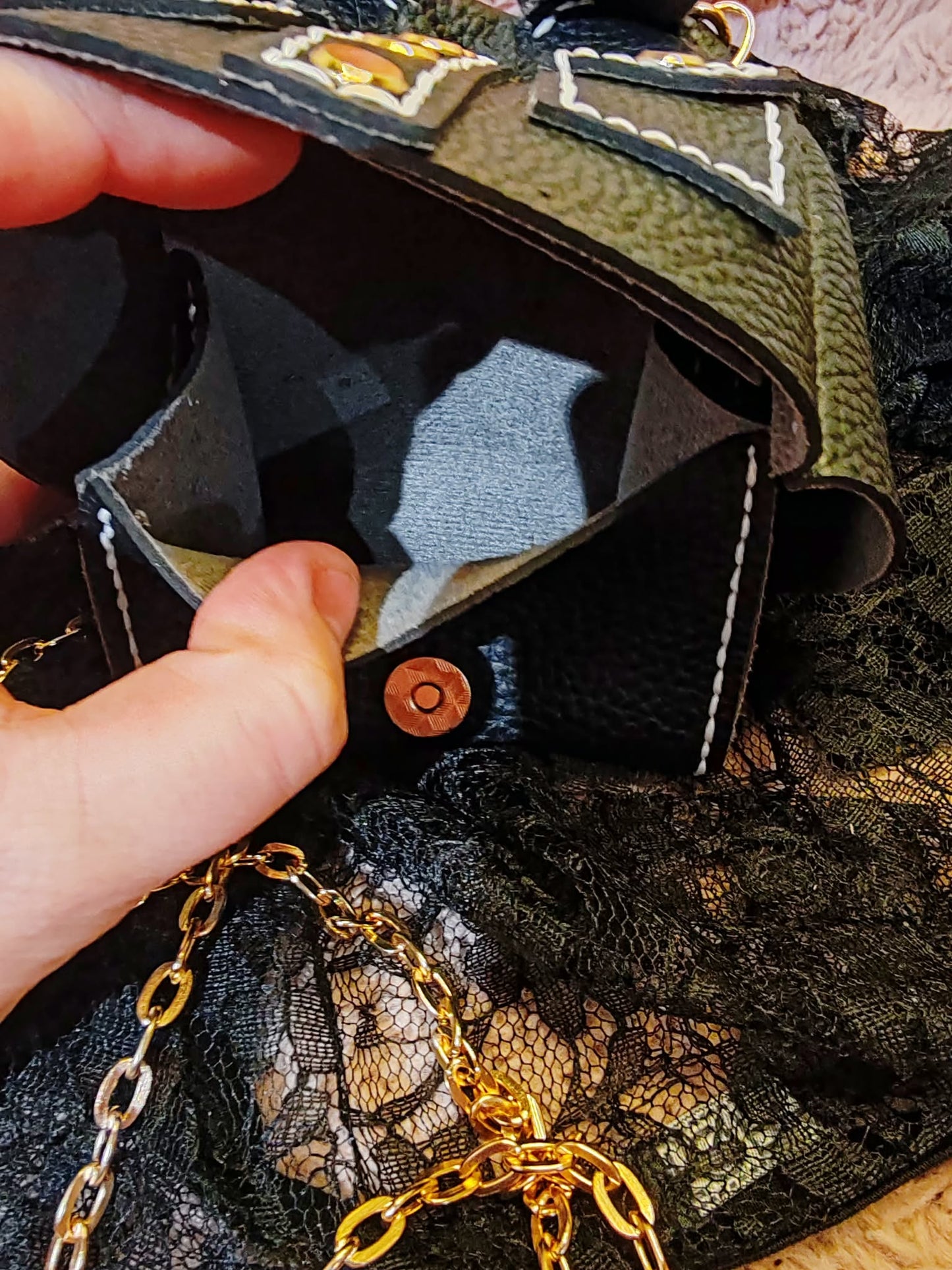 Pochette fourre-tout artisanale – Chic, unique et pratique