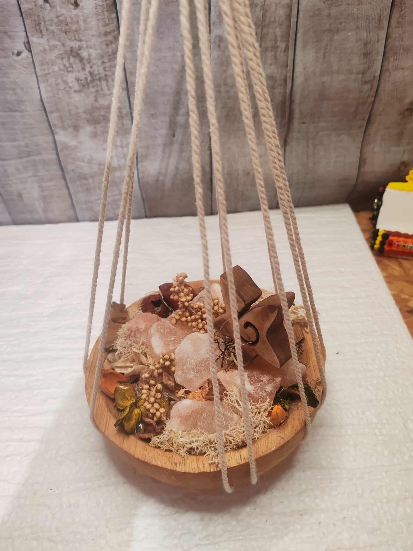 Suspension décorative artisanale avec véritables morceaux de sel rose de l’Himalaya