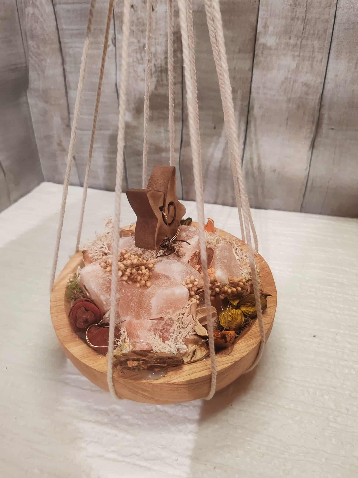 Suspension décorative artisanale avec véritables morceaux de sel rose de l’Himalaya