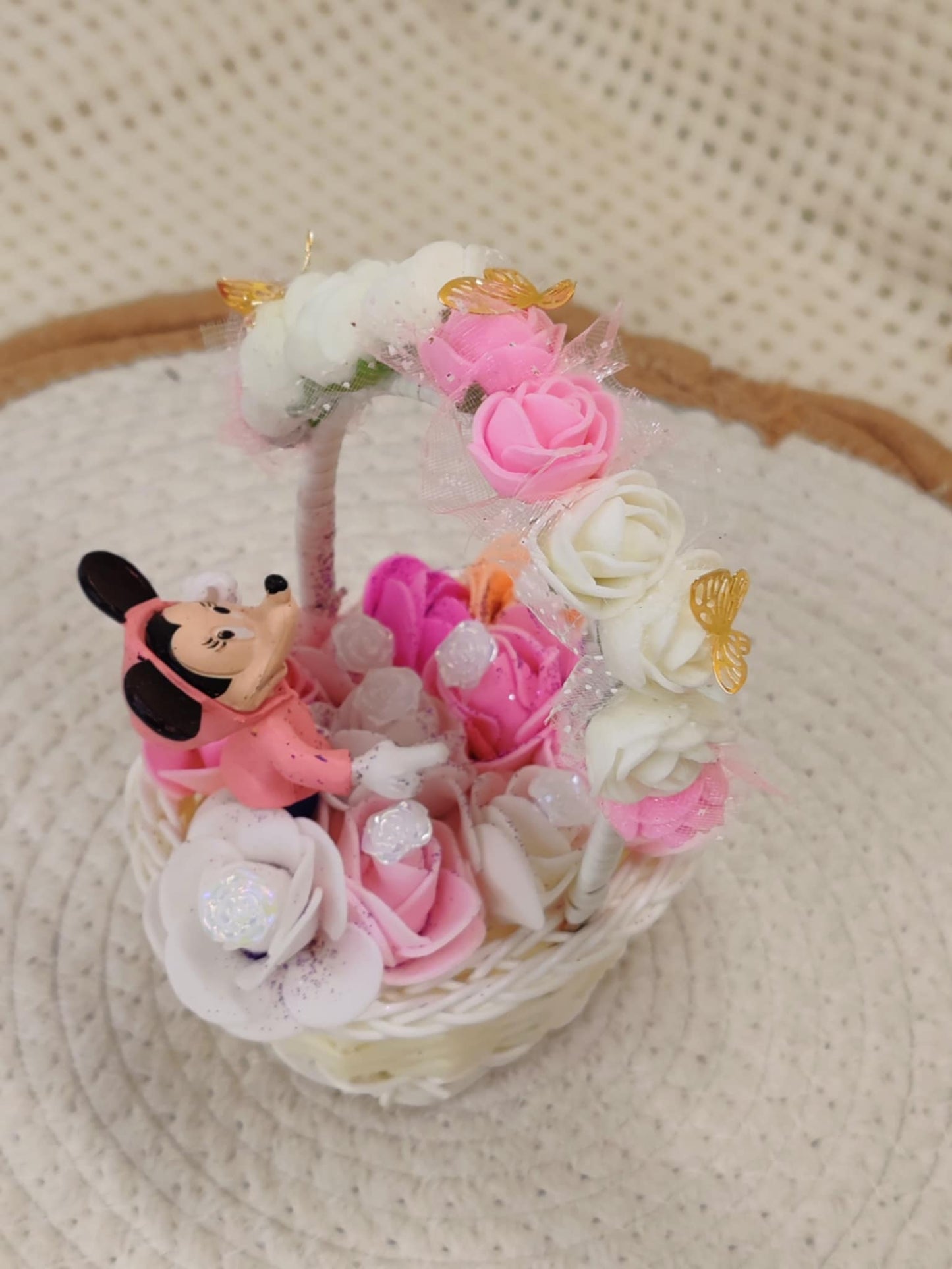 🌹✨ Petit panier fleuri artisanal – Élégance en miniature ✨🌹