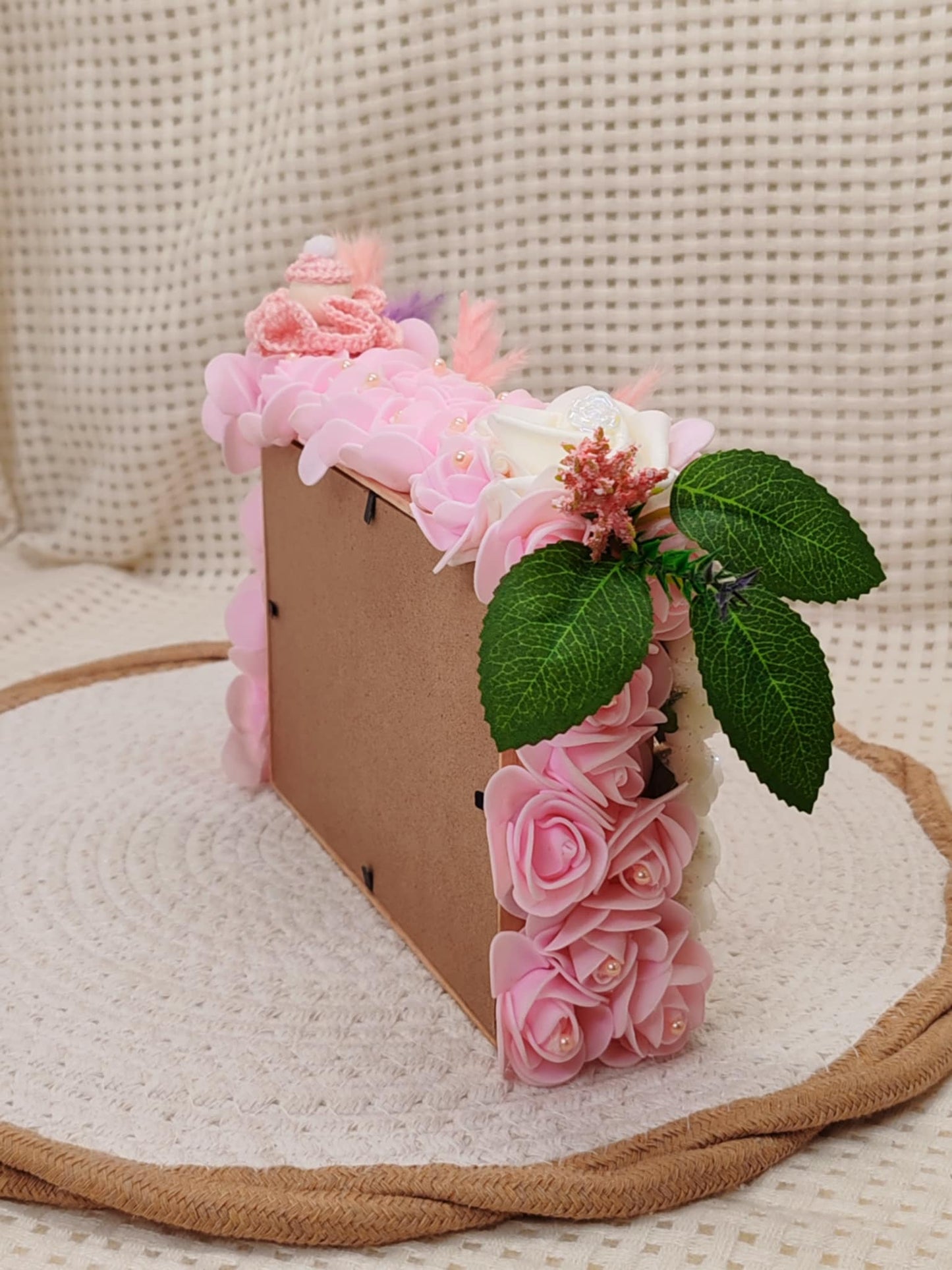 🌹 Joli Cadre Recouvert de Roses – Création Artisanale Unique 🌹
