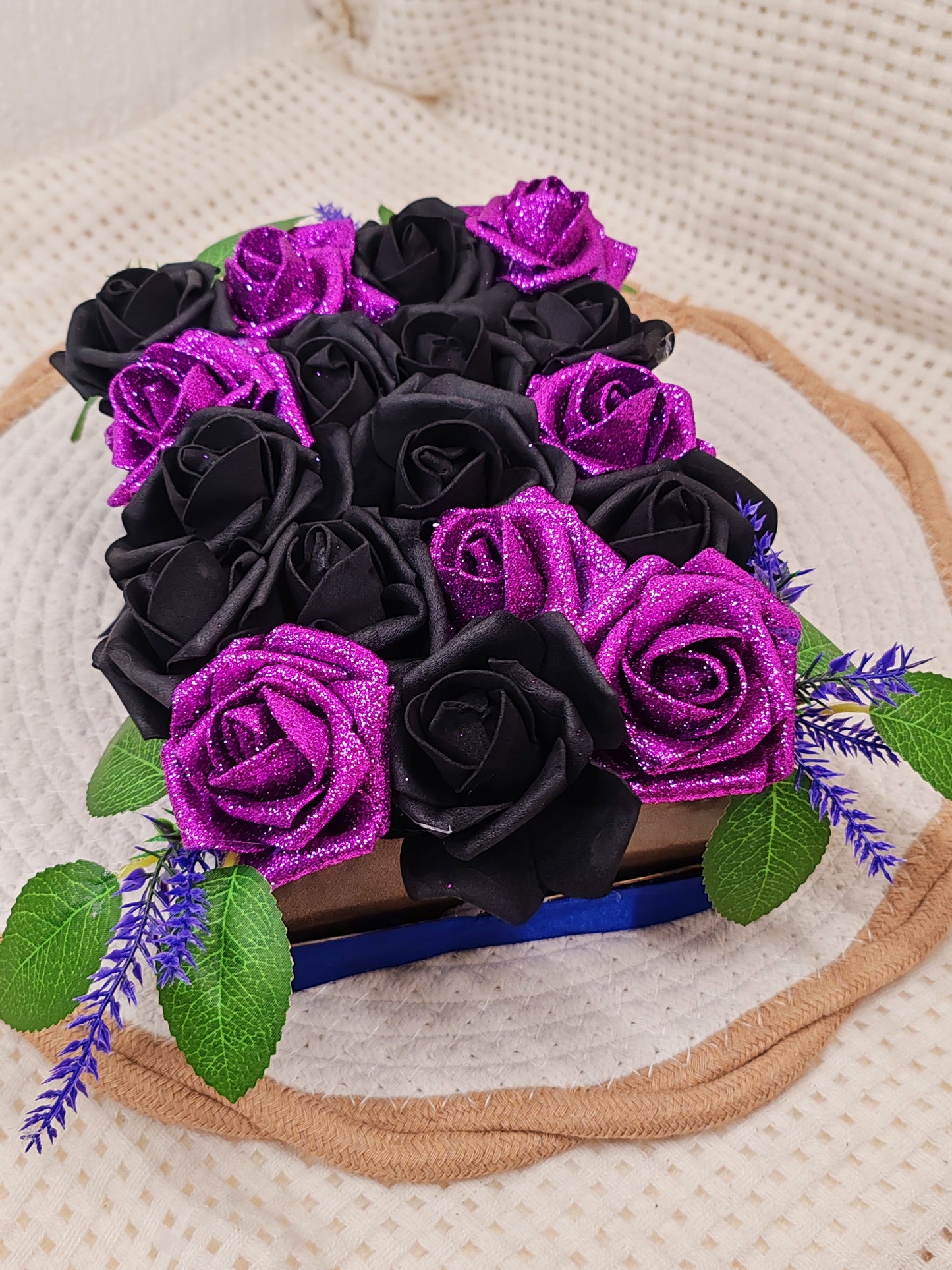 🌹 Boîte Florale Artisanale – Fait Main avec Roses en Mousse 🌹