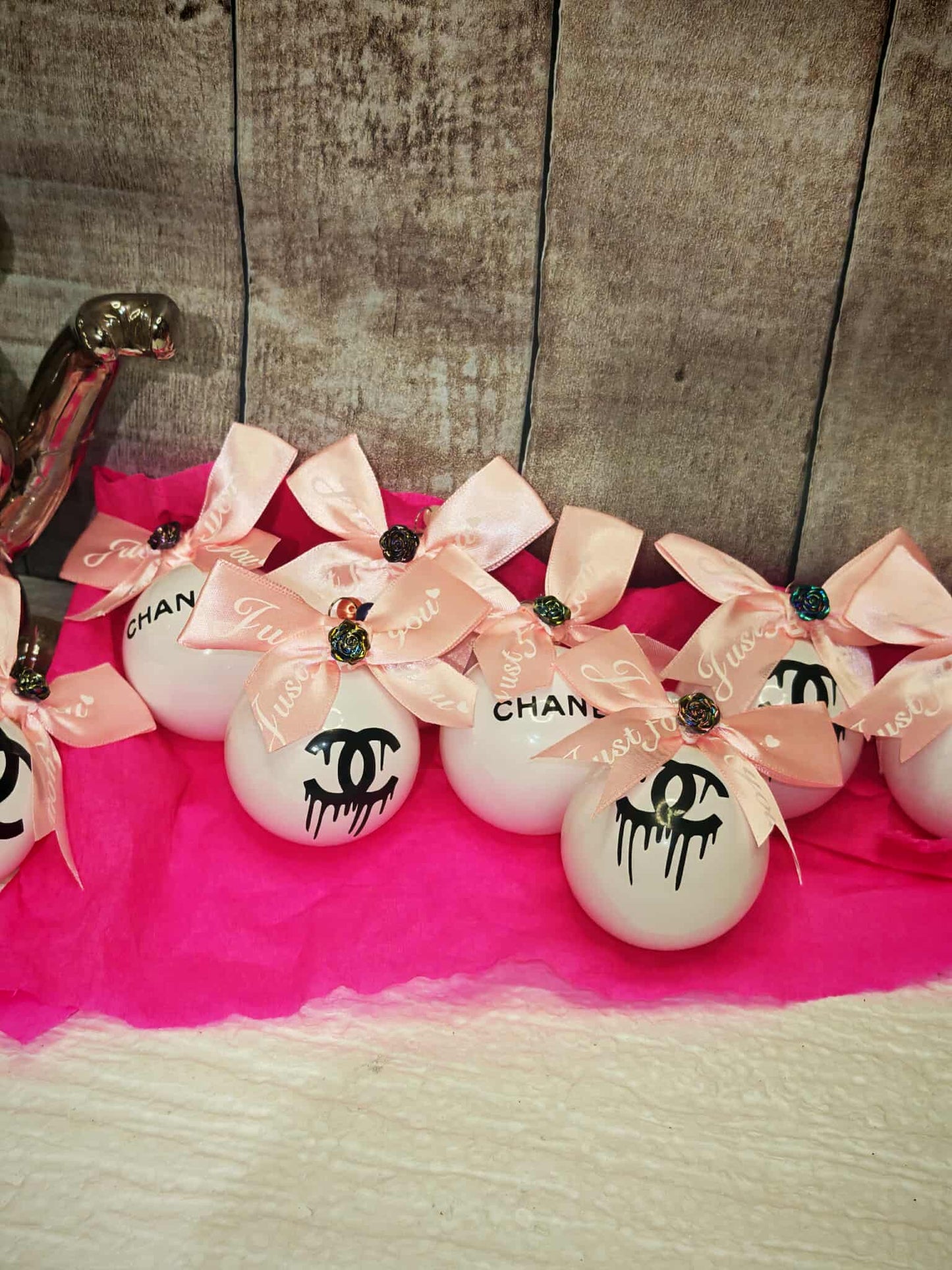 Lots de 9 boules de Noël design d une grande marque