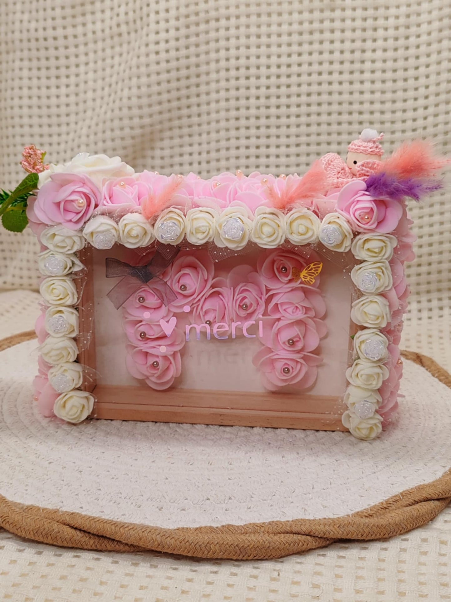 🌹 Joli Cadre Recouvert de Roses – Création Artisanale Unique 🌹