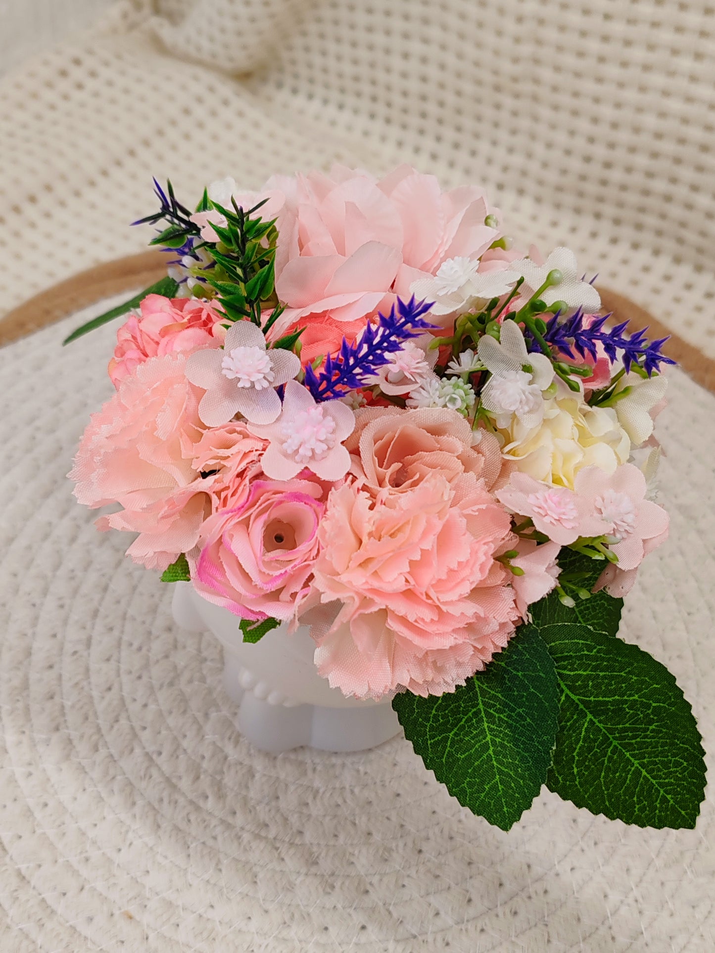 🌸✨ Décoration florale artisanale – Élégance en pot original ✨🌸