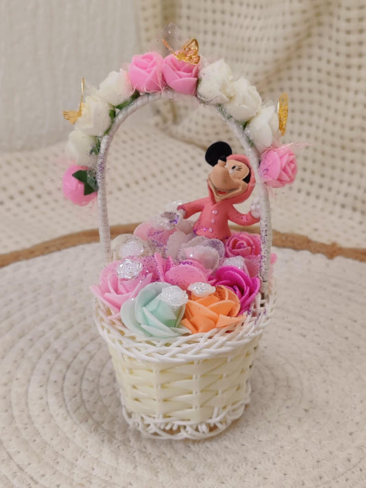 🌹✨ Petit panier fleuri artisanal – Élégance en miniature ✨🌹