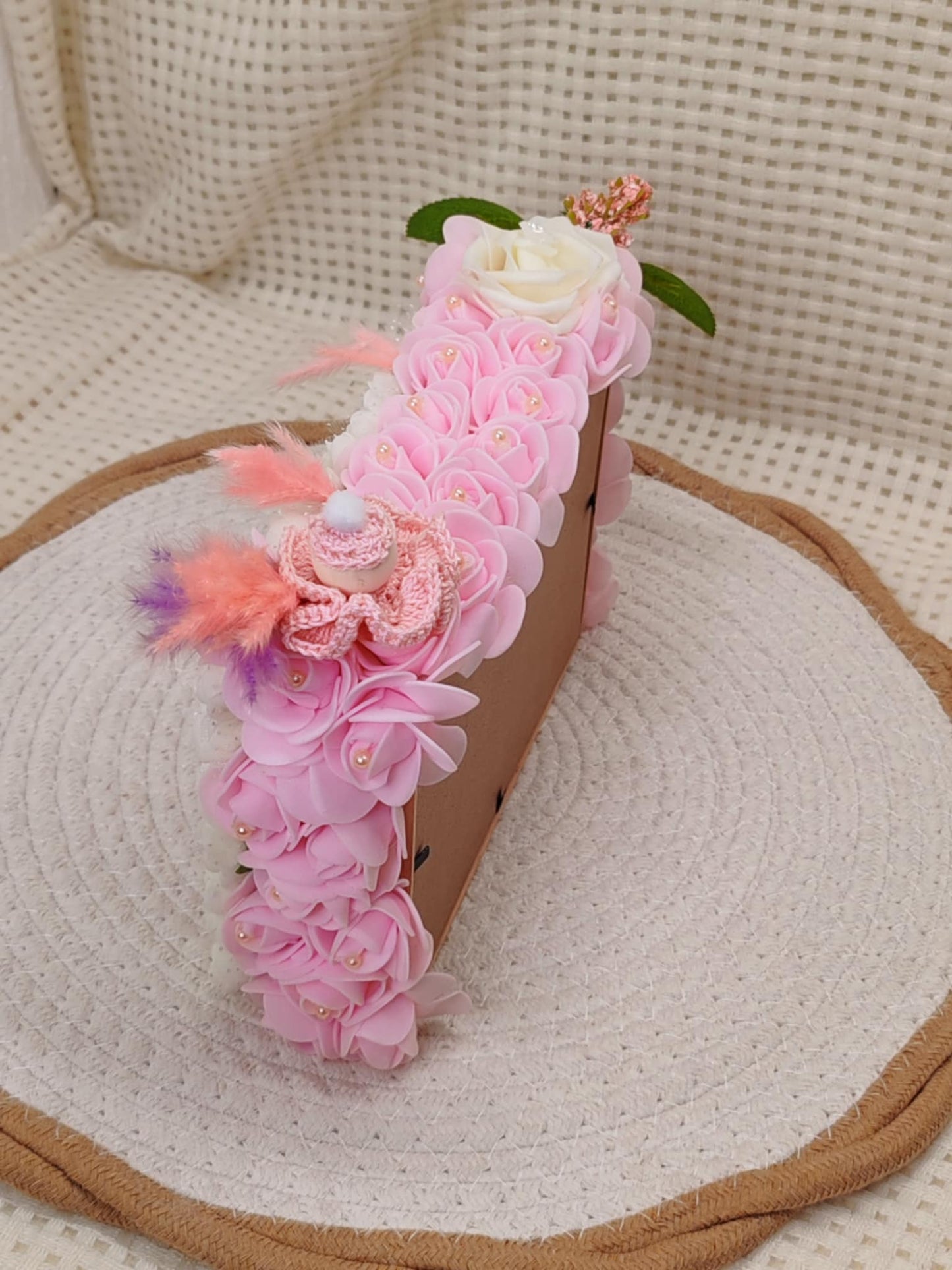 🌹 Joli Cadre Recouvert de Roses – Création Artisanale Unique 🌹