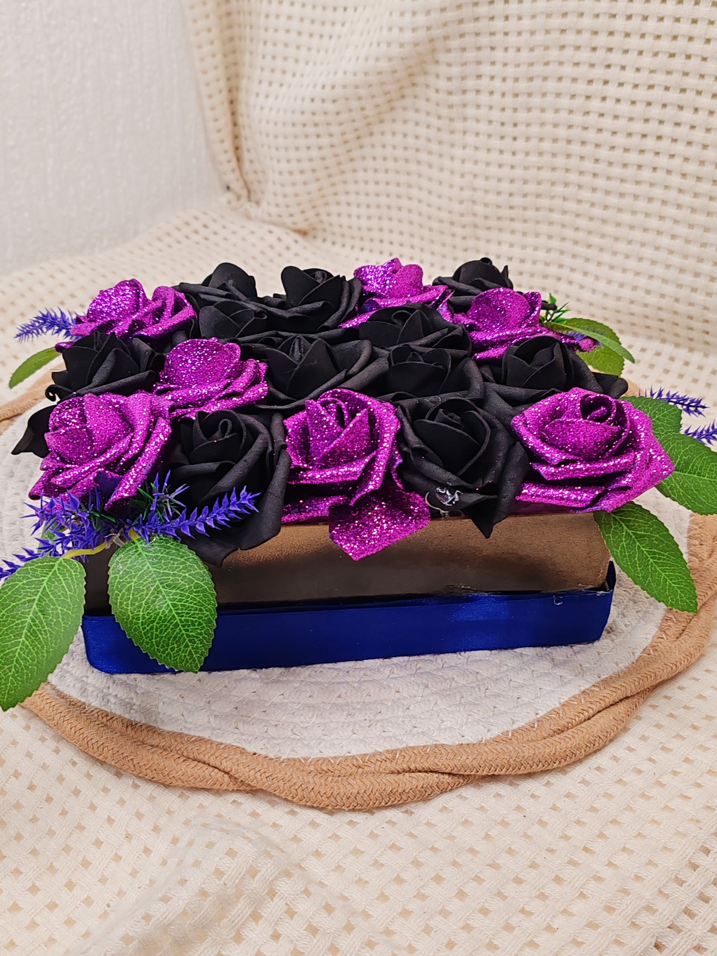 🌹 Boîte Florale Artisanale – Fait Main avec Roses en Mousse 🌹
