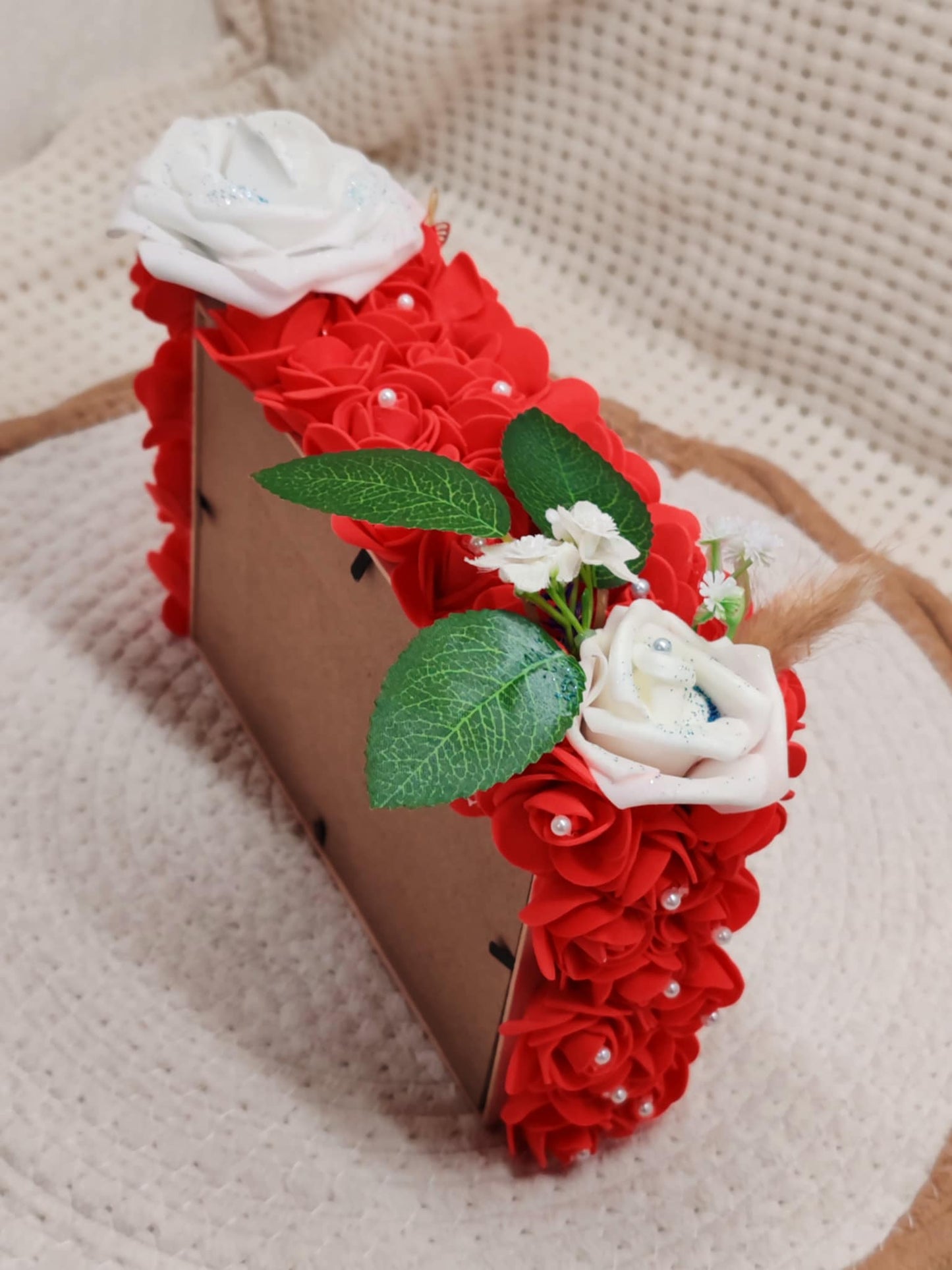 🌹 Joli Cadre Recouvert de Roses – Création Artisanale Unique 🌹