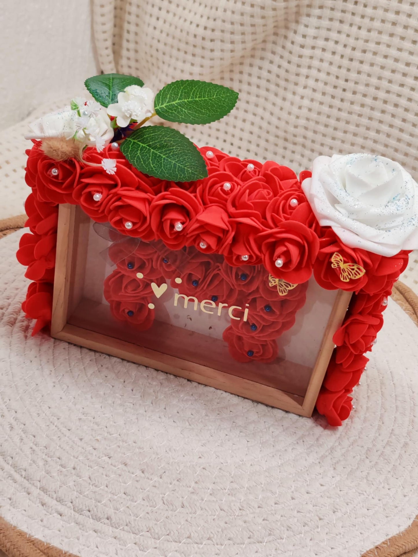 🌹 Joli Cadre Recouvert de Roses – Création Artisanale Unique 🌹