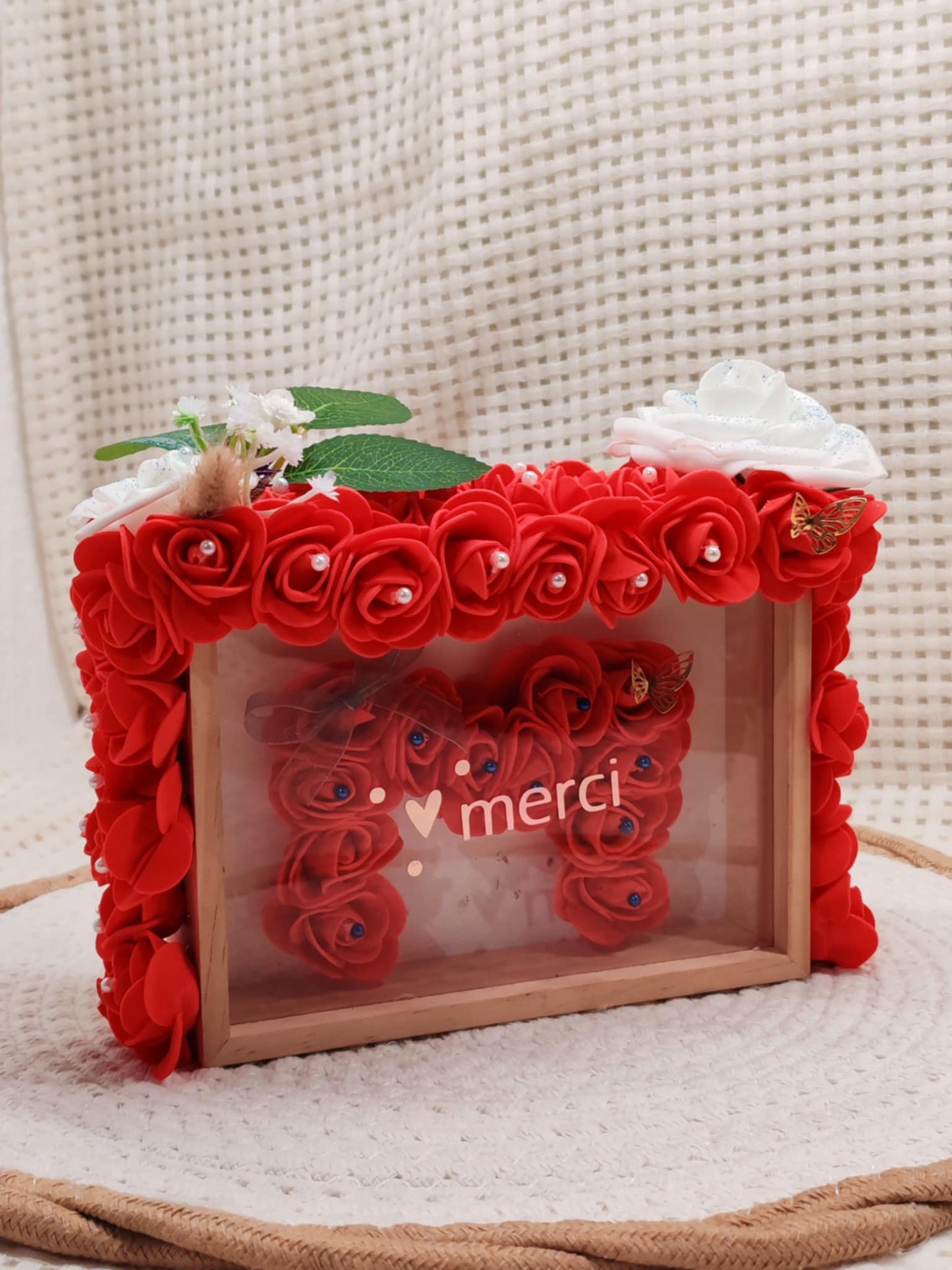 🌹 Joli Cadre Recouvert de Roses – Création Artisanale Unique 🌹