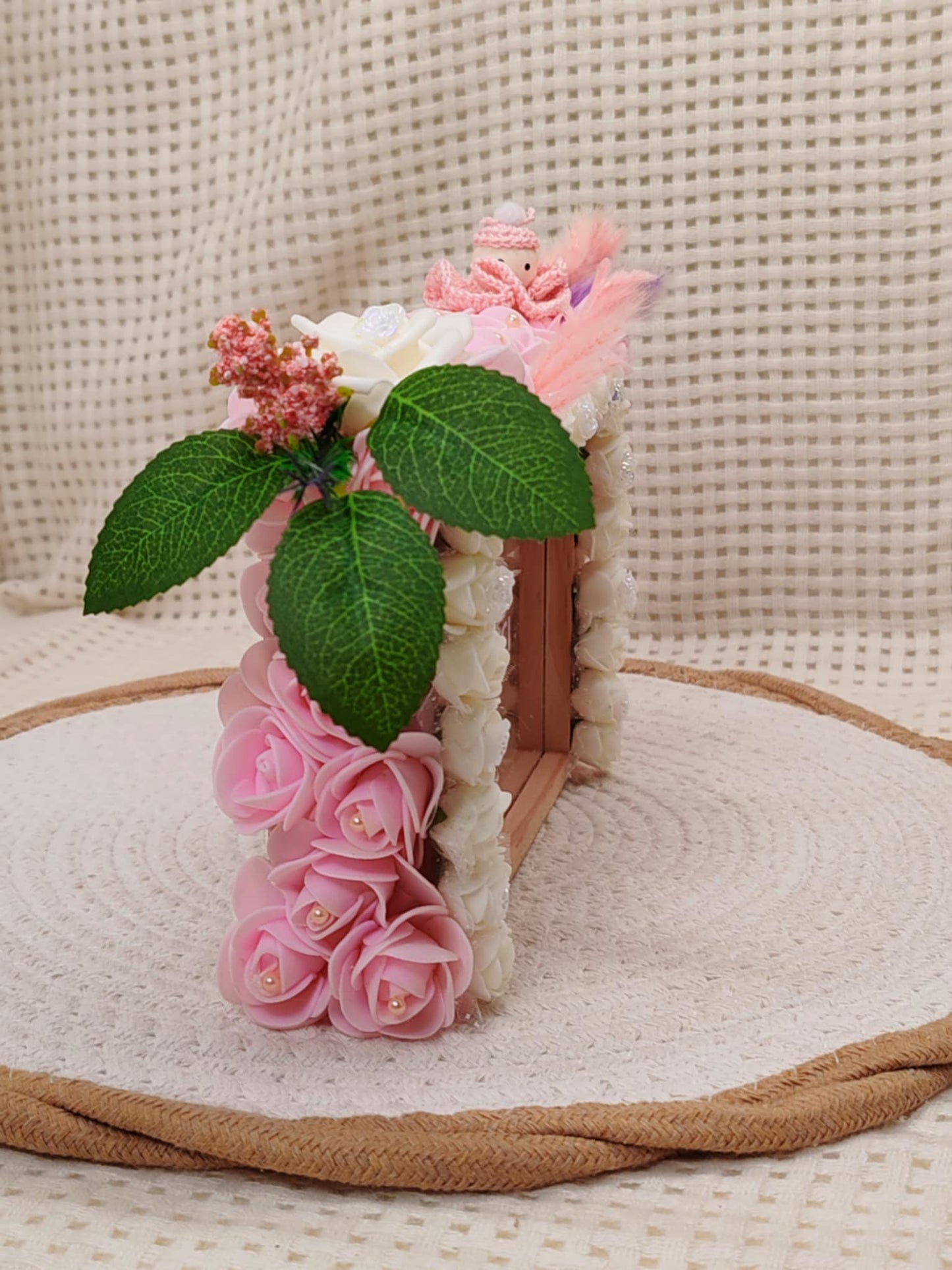 🌹 Joli Cadre Recouvert de Roses – Création Artisanale Unique 🌹